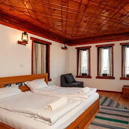 Ваканционна къща родопчани *